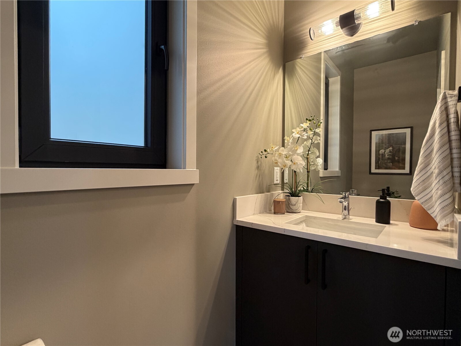 570 Creston Court Property Photo 8