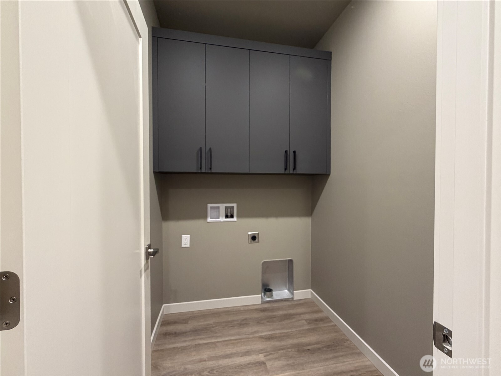 570 Creston Court Property Photo 25