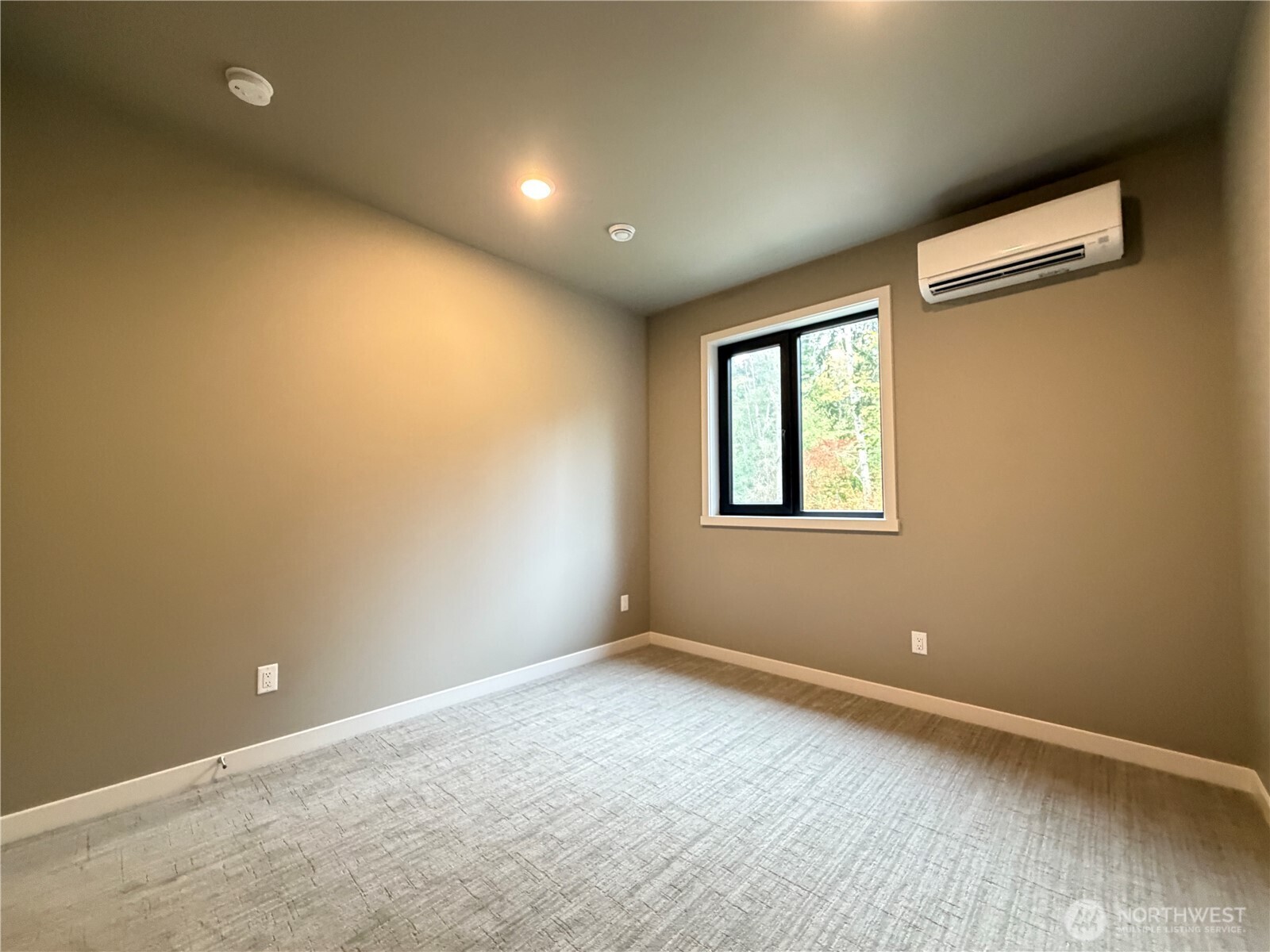 570 Creston Court Property Photo 26