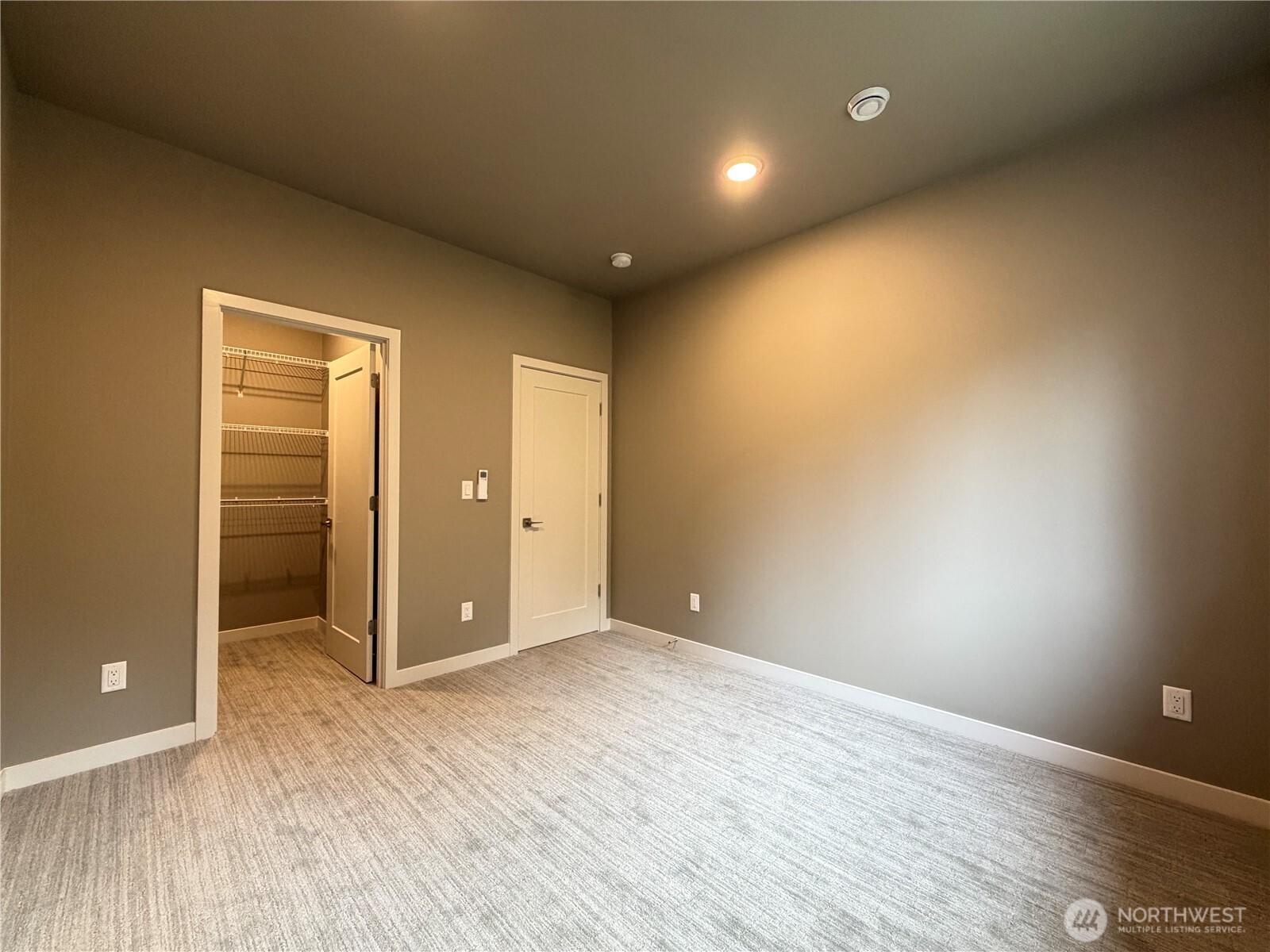 570 Creston Court Property Photo 27
