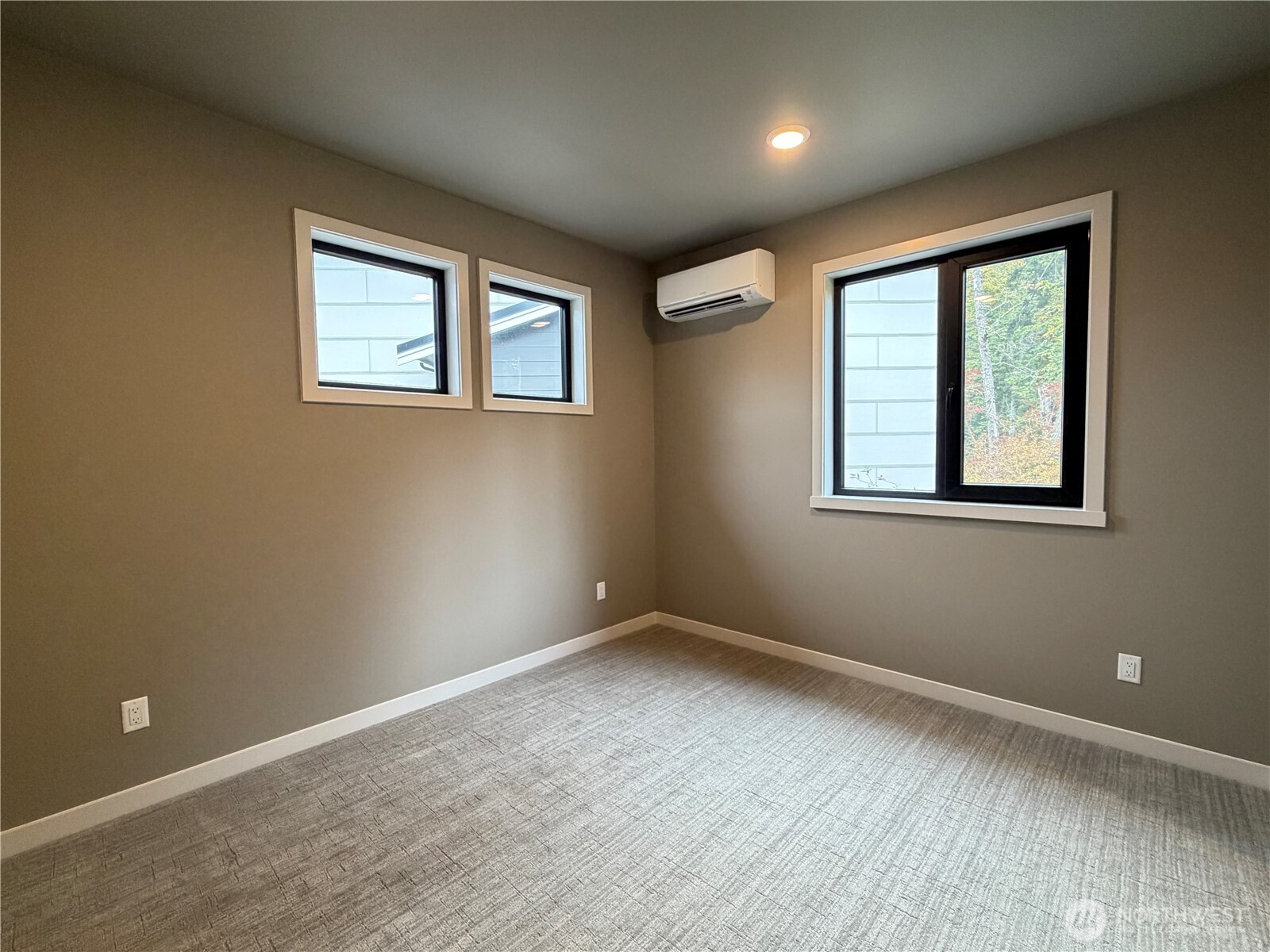570 Creston Court Property Photo 28