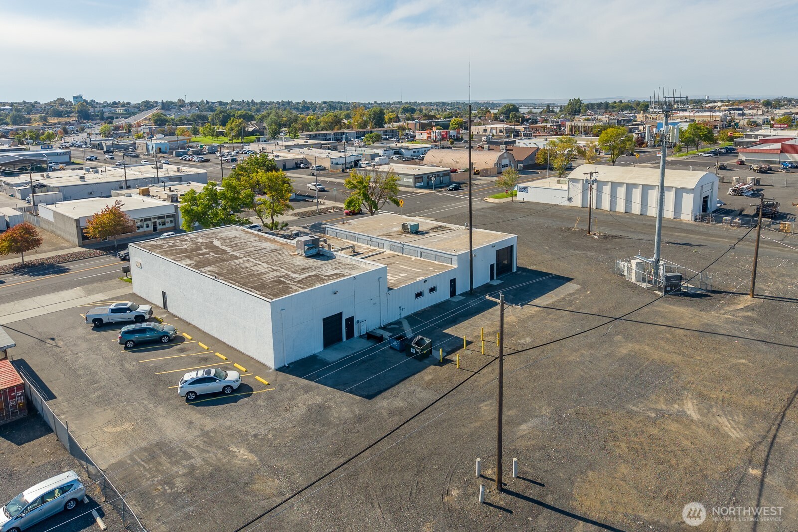 610 E Broadway Avenue Property Photo 15