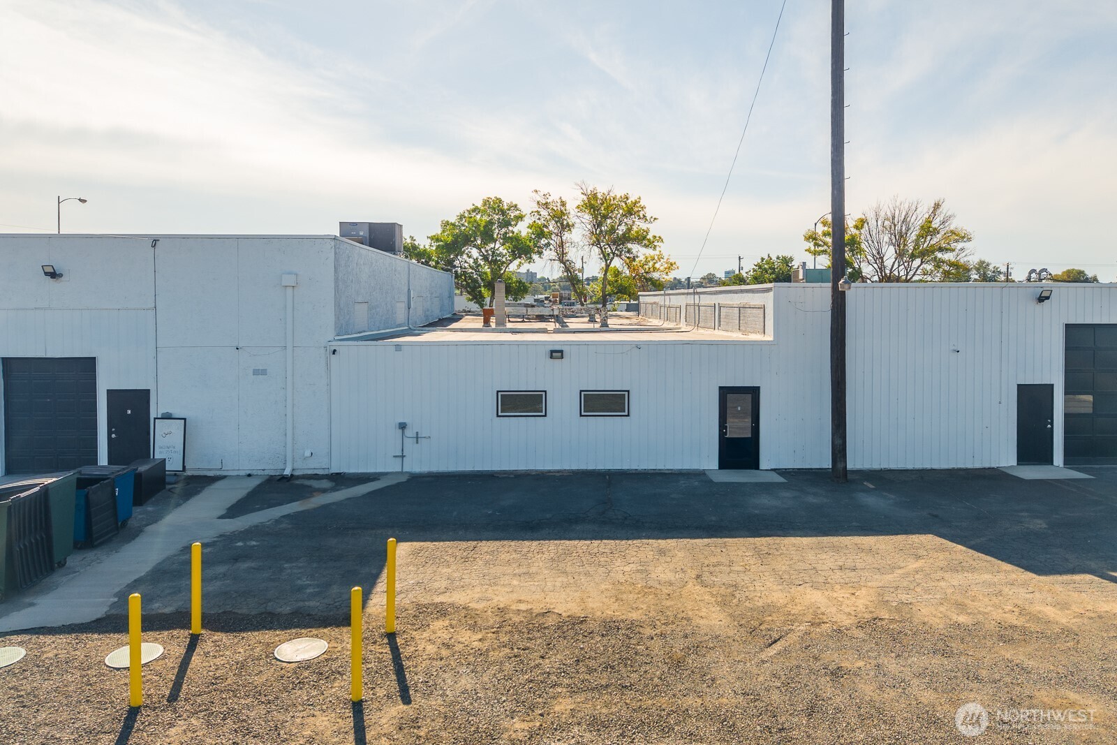 610 E Broadway Avenue Property Photo 18