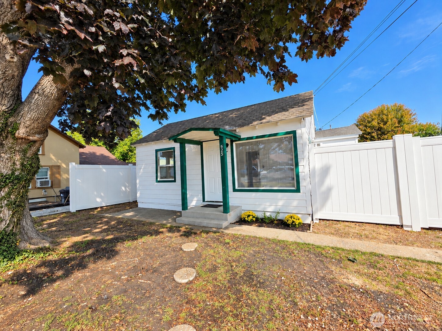 525 Ross Avenue Property Photo 1