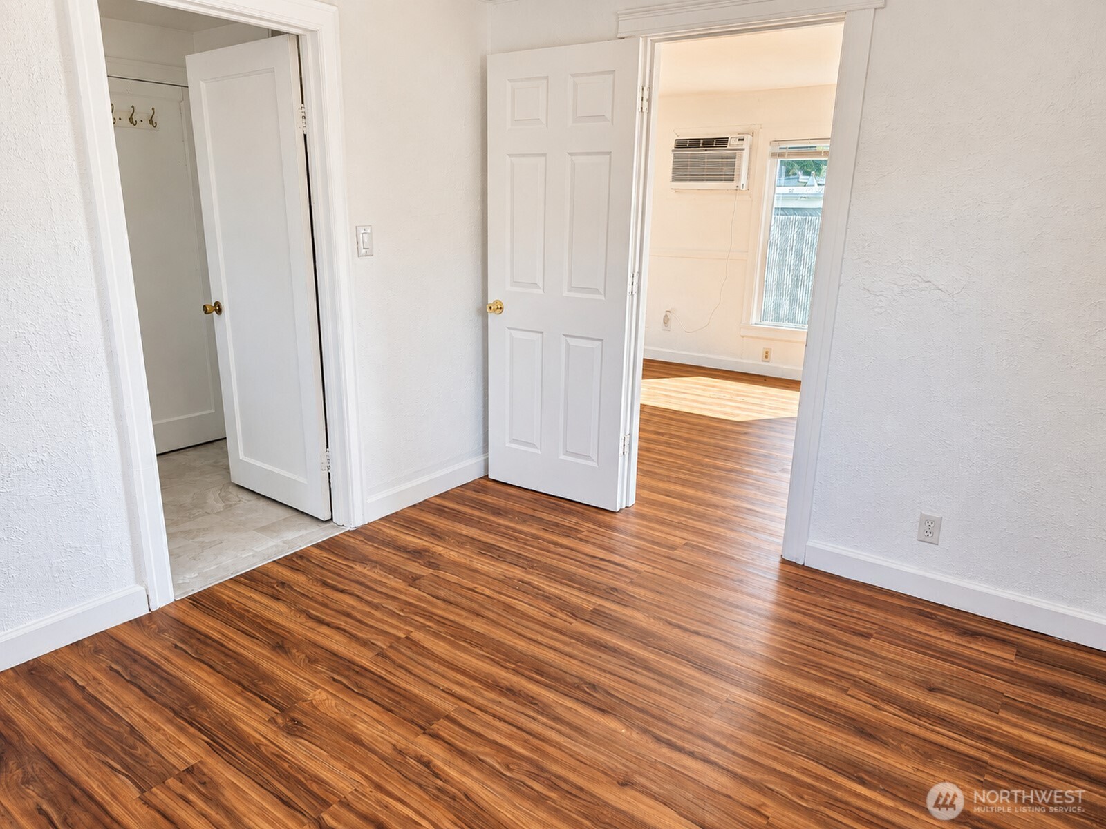 525 Ross Avenue Property Photo 8