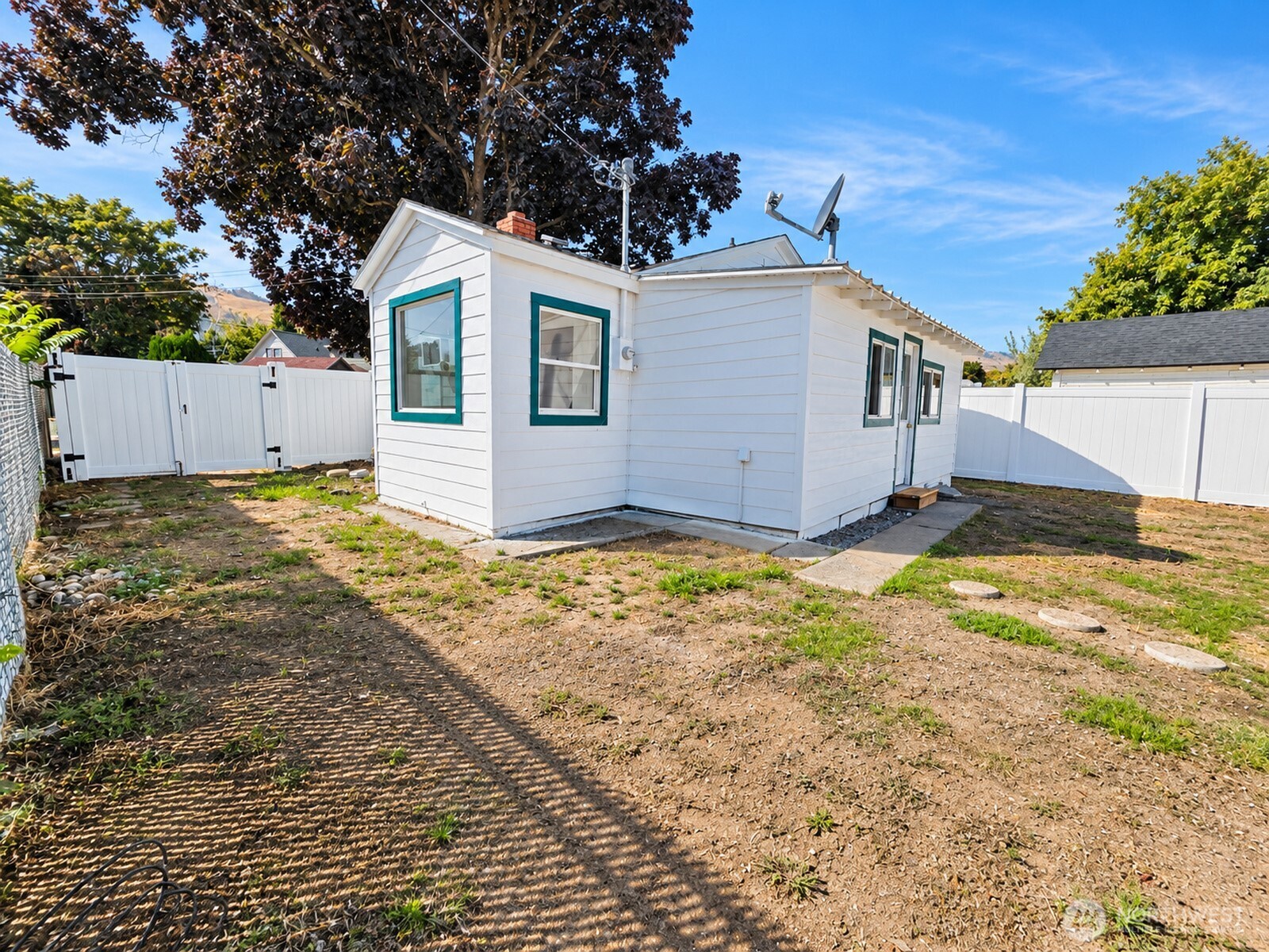 525 Ross Avenue Property Photo 25