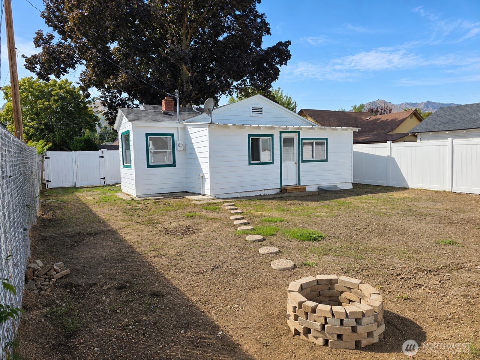 525 Ross Avenue Property Photo 26