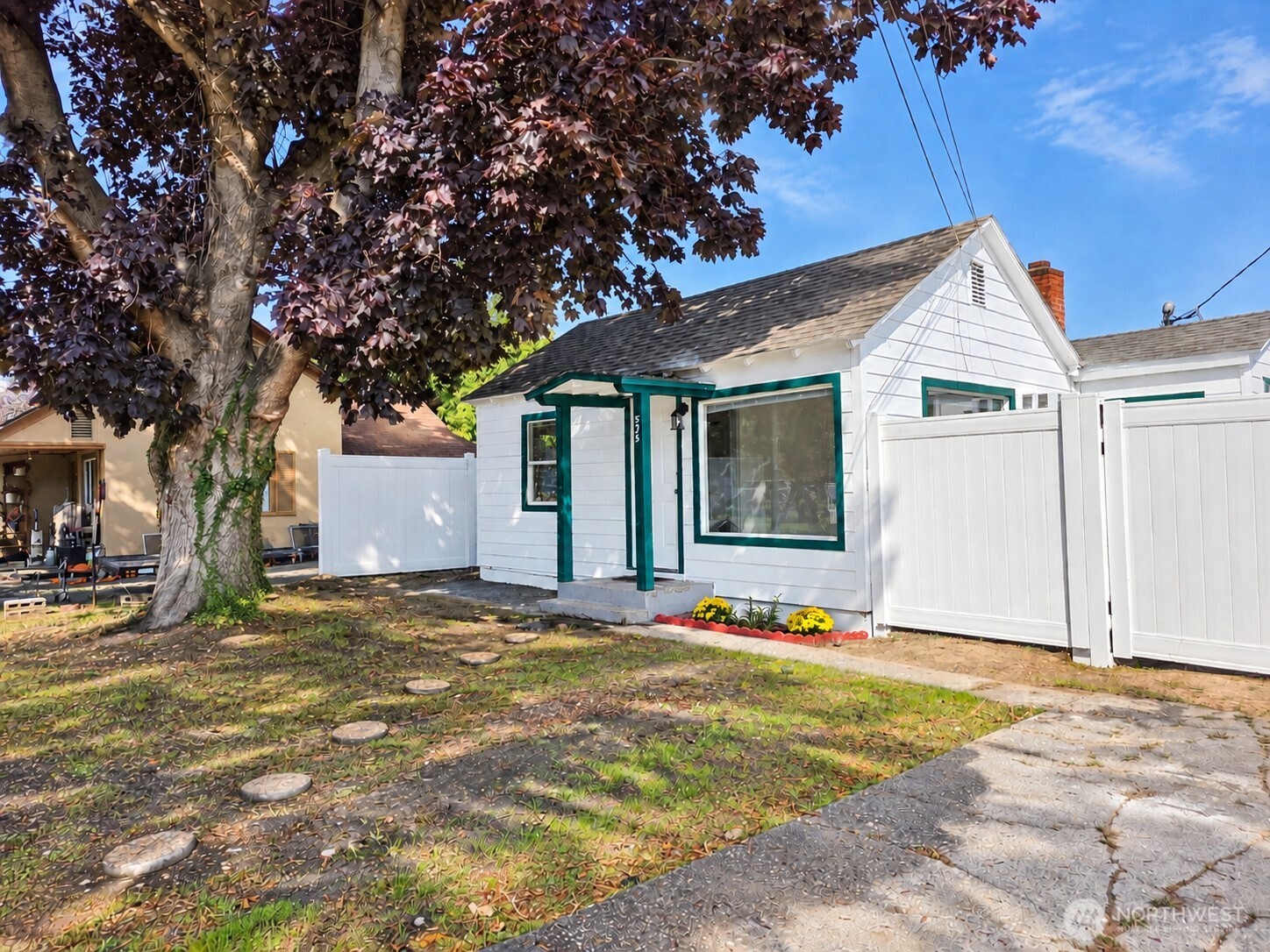 525 Ross Avenue Property Photo 30