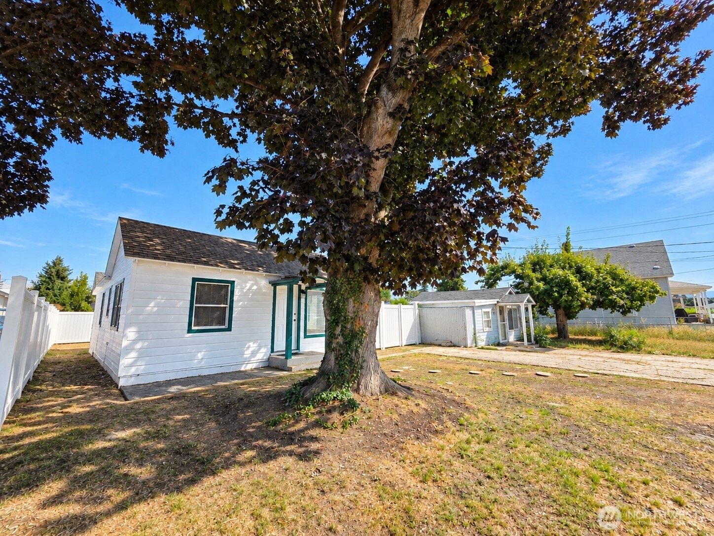 525 Ross Avenue Property Photo 31