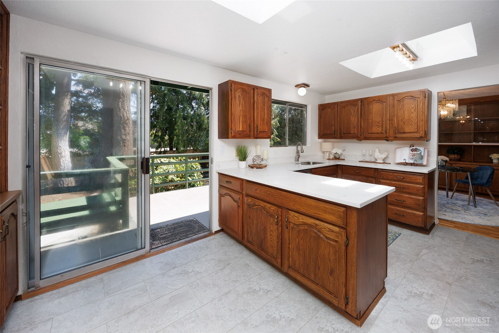 12822 Ne 68th Street Property Photo 4