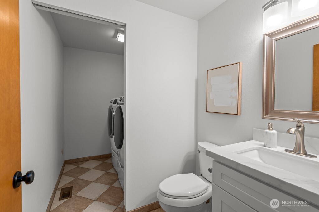 22955 23rd Place Property Photo 14