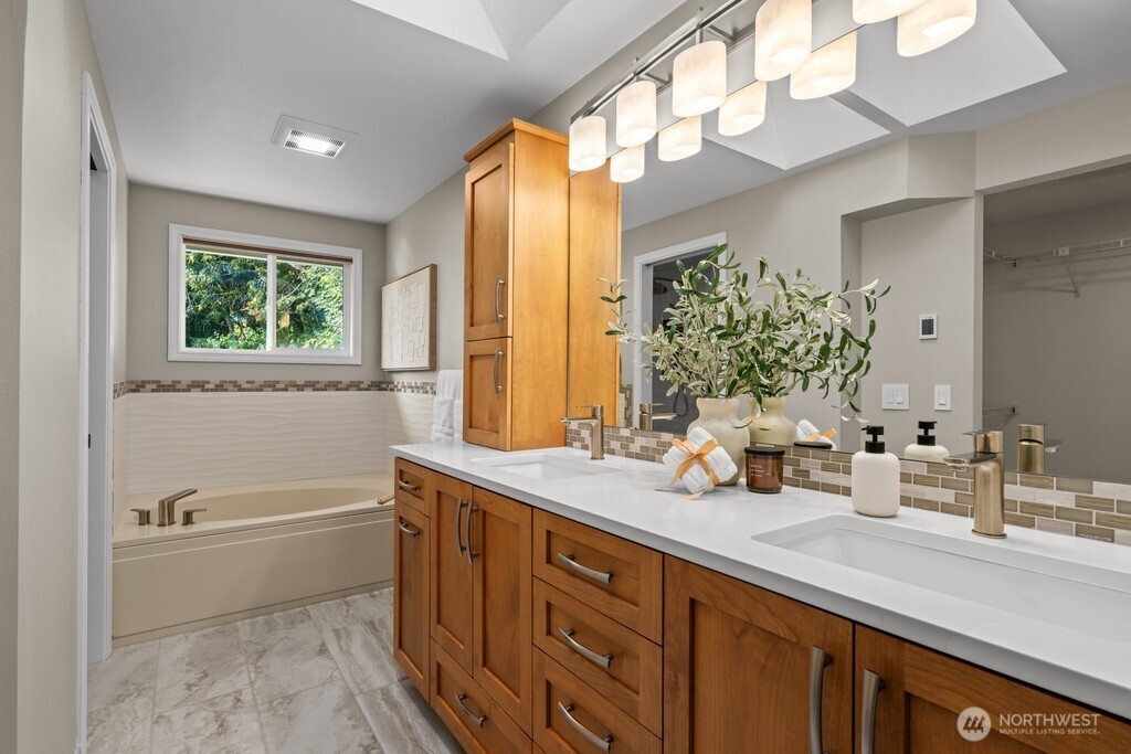 22955 23rd Place Property Photo 17