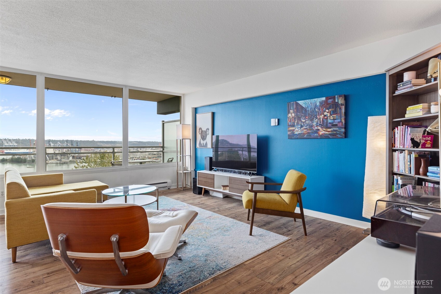 235 Broadway 520 Property Photo 6