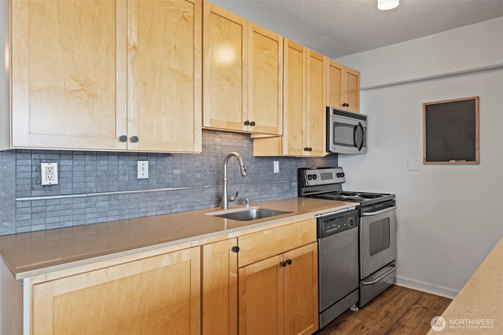 235 Broadway 520 Property Photo 11