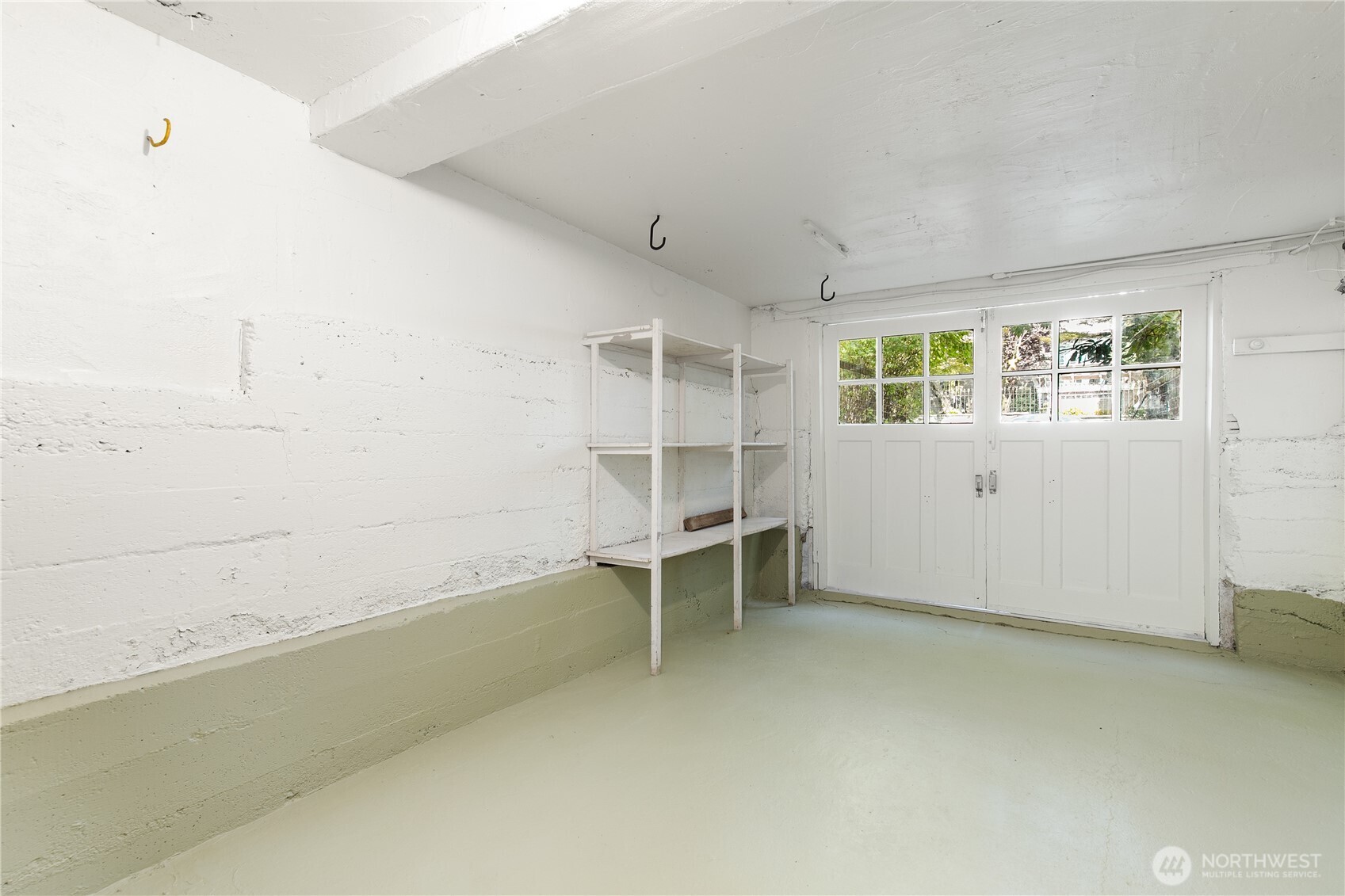 5018 Latona Avenue Property Photo 31