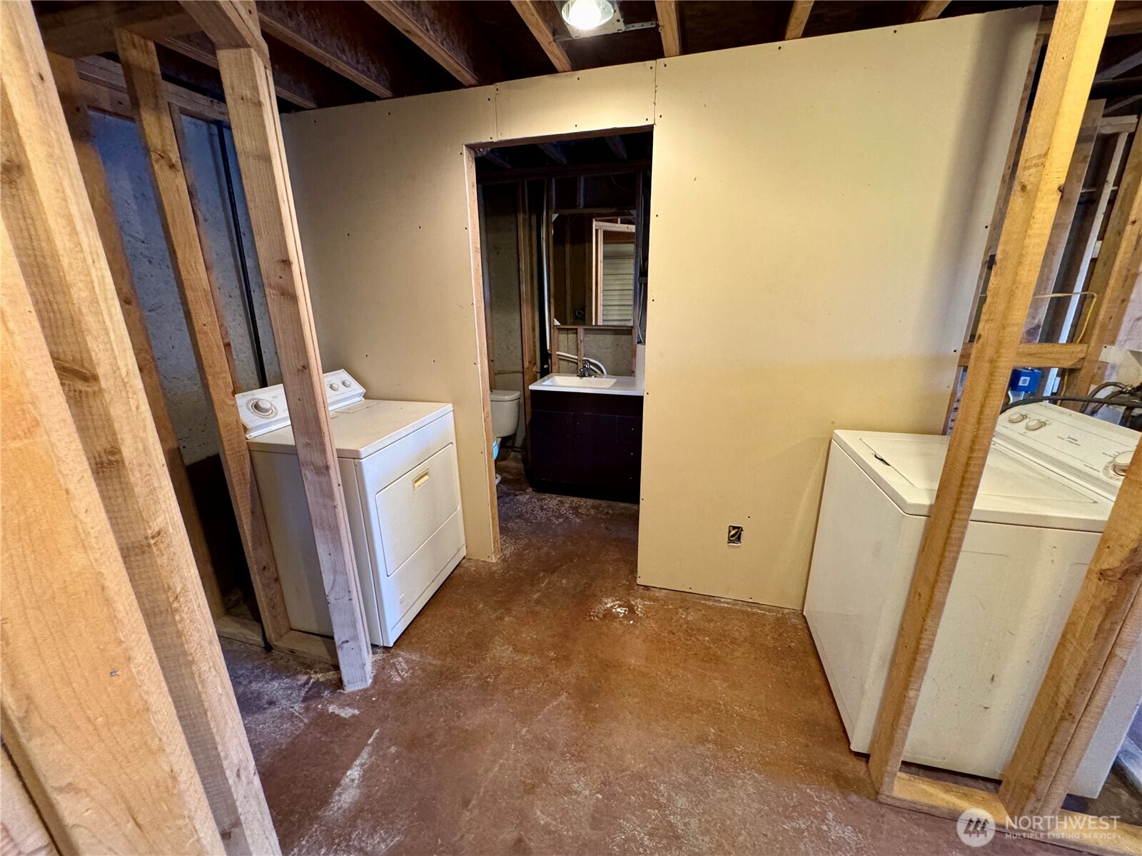 6040 Sands Way 205 Property Photo 6