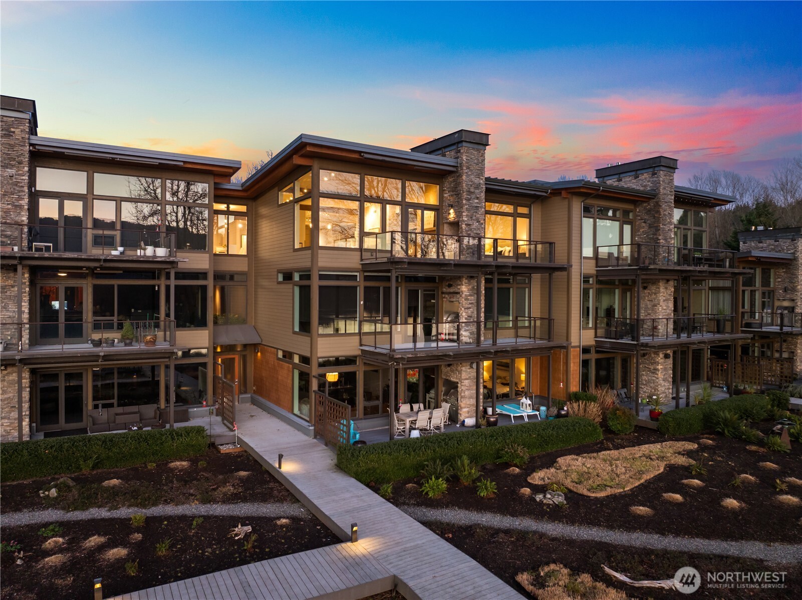 4323 E Lake Sammamish Parkway 4323 Property Photo 1