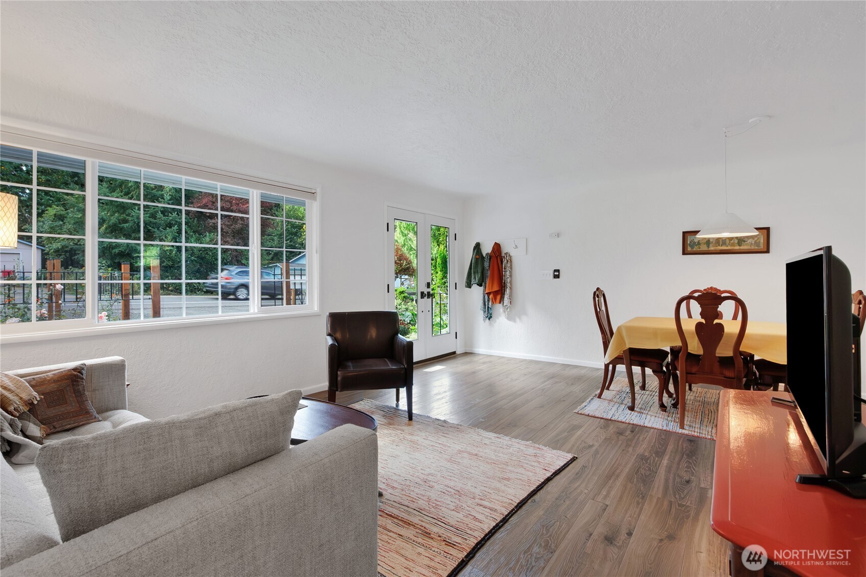 1908 Eastside Street Property Photo 2