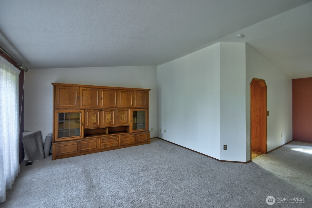 1949 51st Avenue Property Photo 5