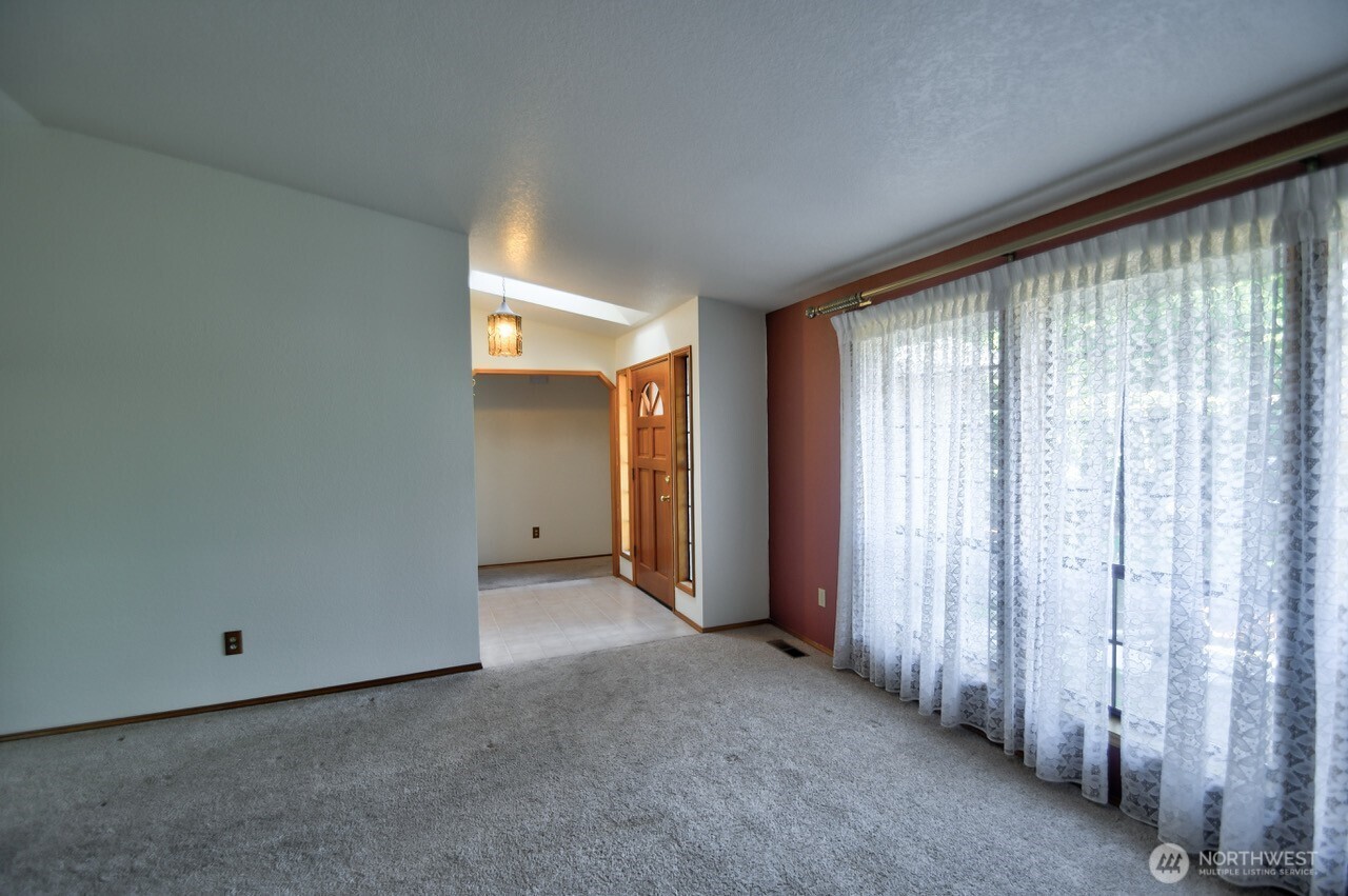 1949 51st Avenue Property Photo 15