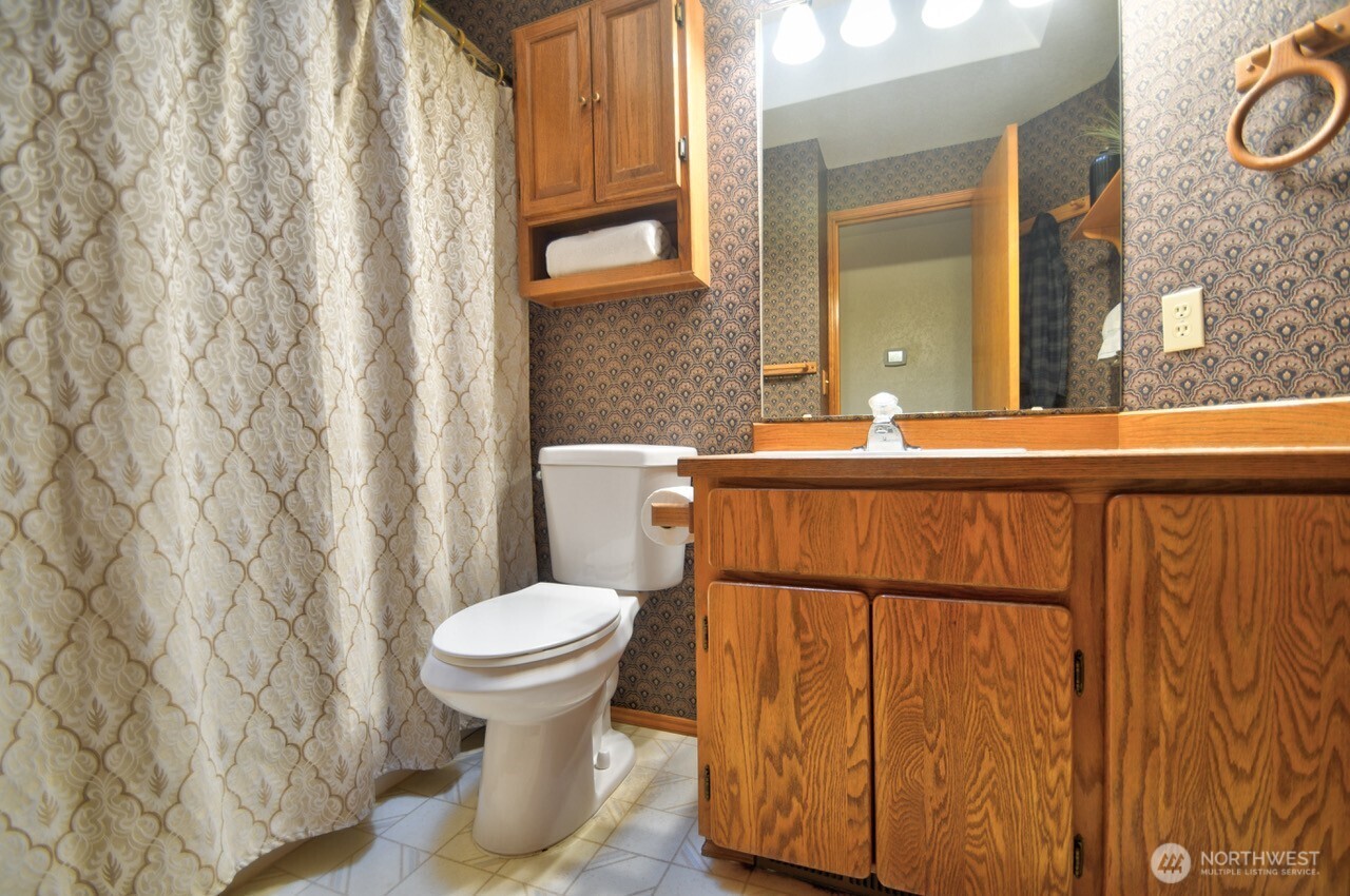 1949 51st Avenue Property Photo 25