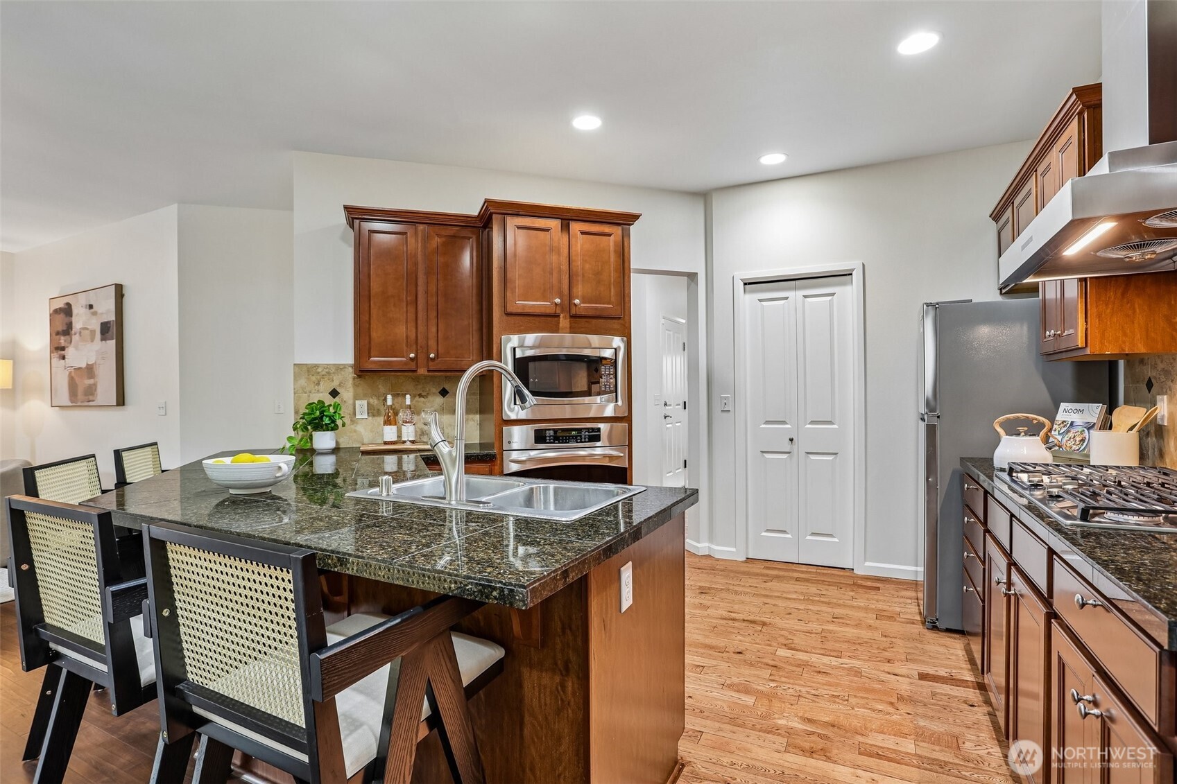 2922 183rd Place Property Photo 8