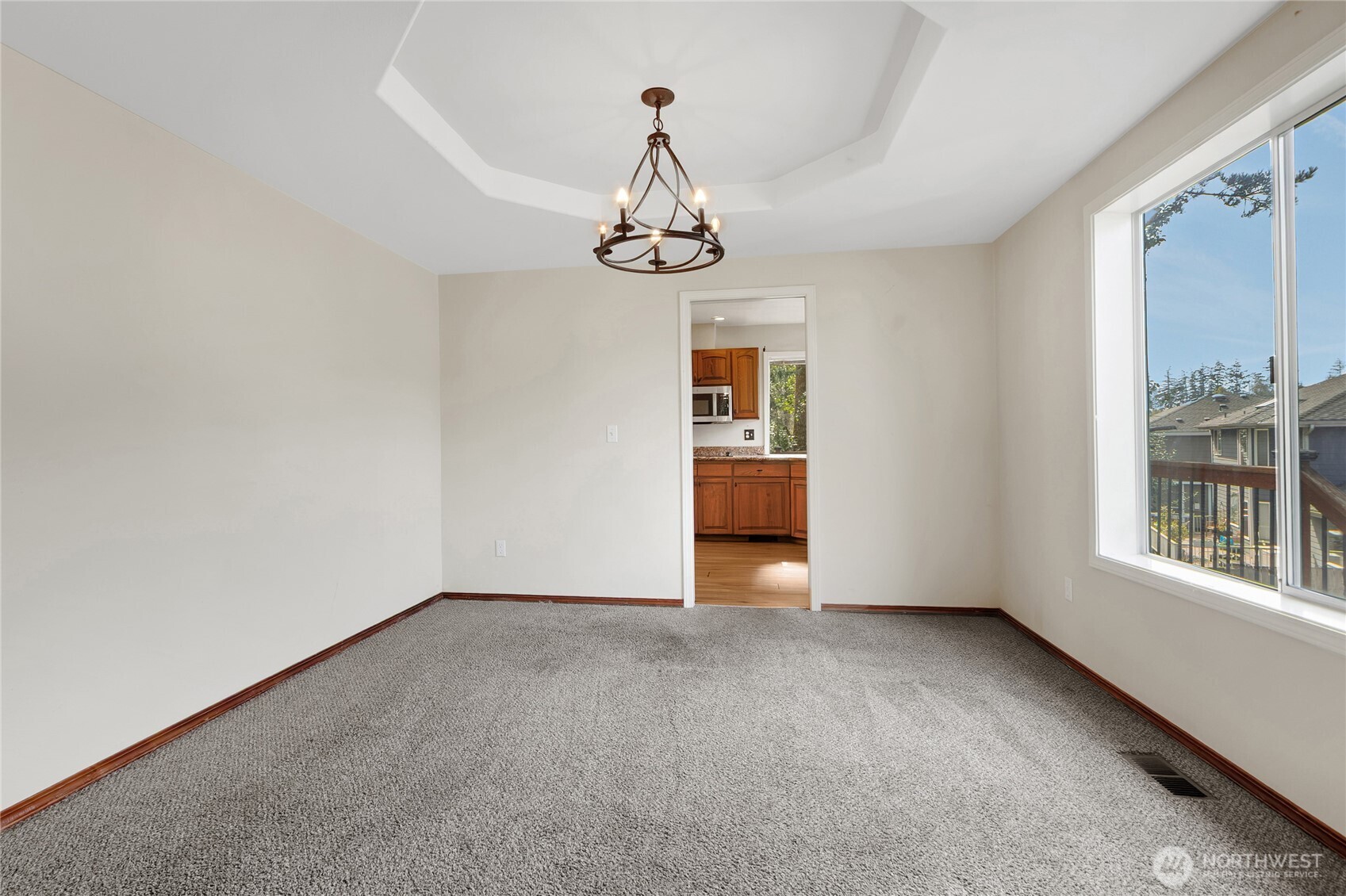 1909 S 375th Street Property Photo 6