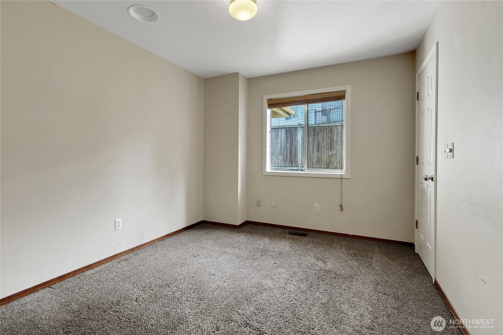 1909 S 375th Street Property Photo 16