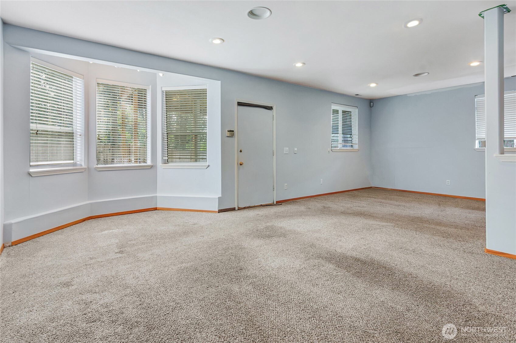 1909 S 375th Street Property Photo 24