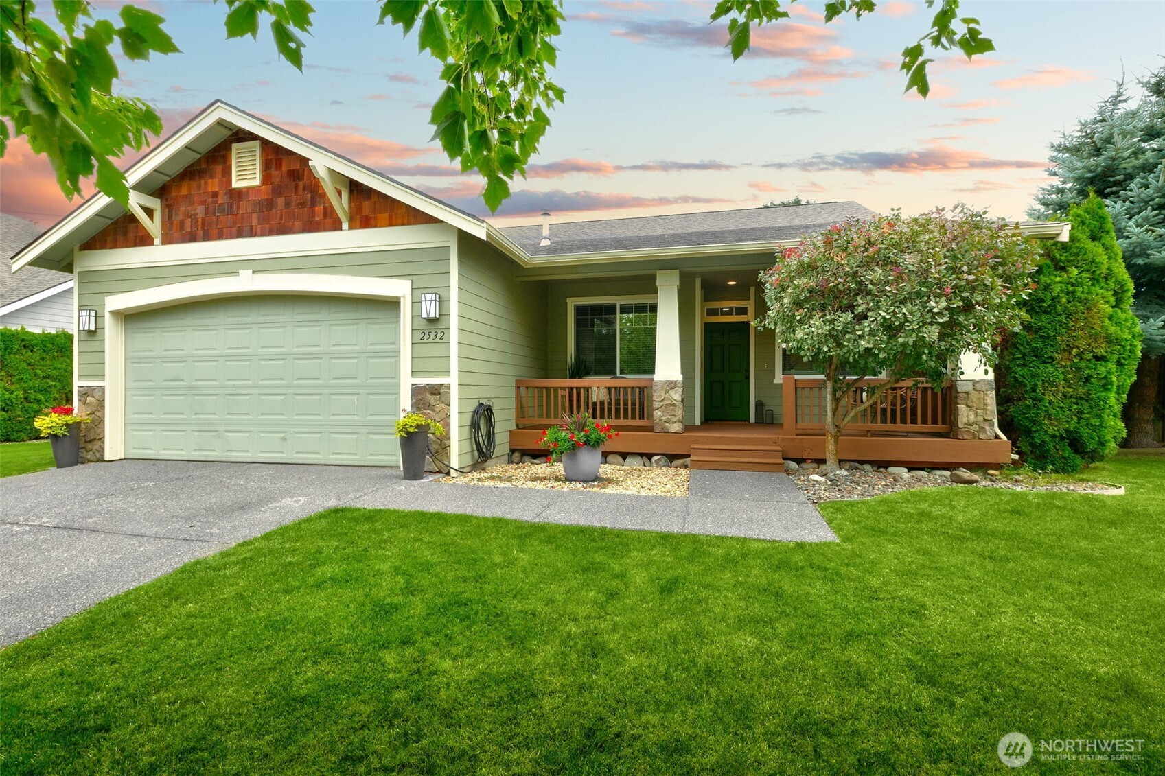 2532 Carriage Loop Property Photo 1