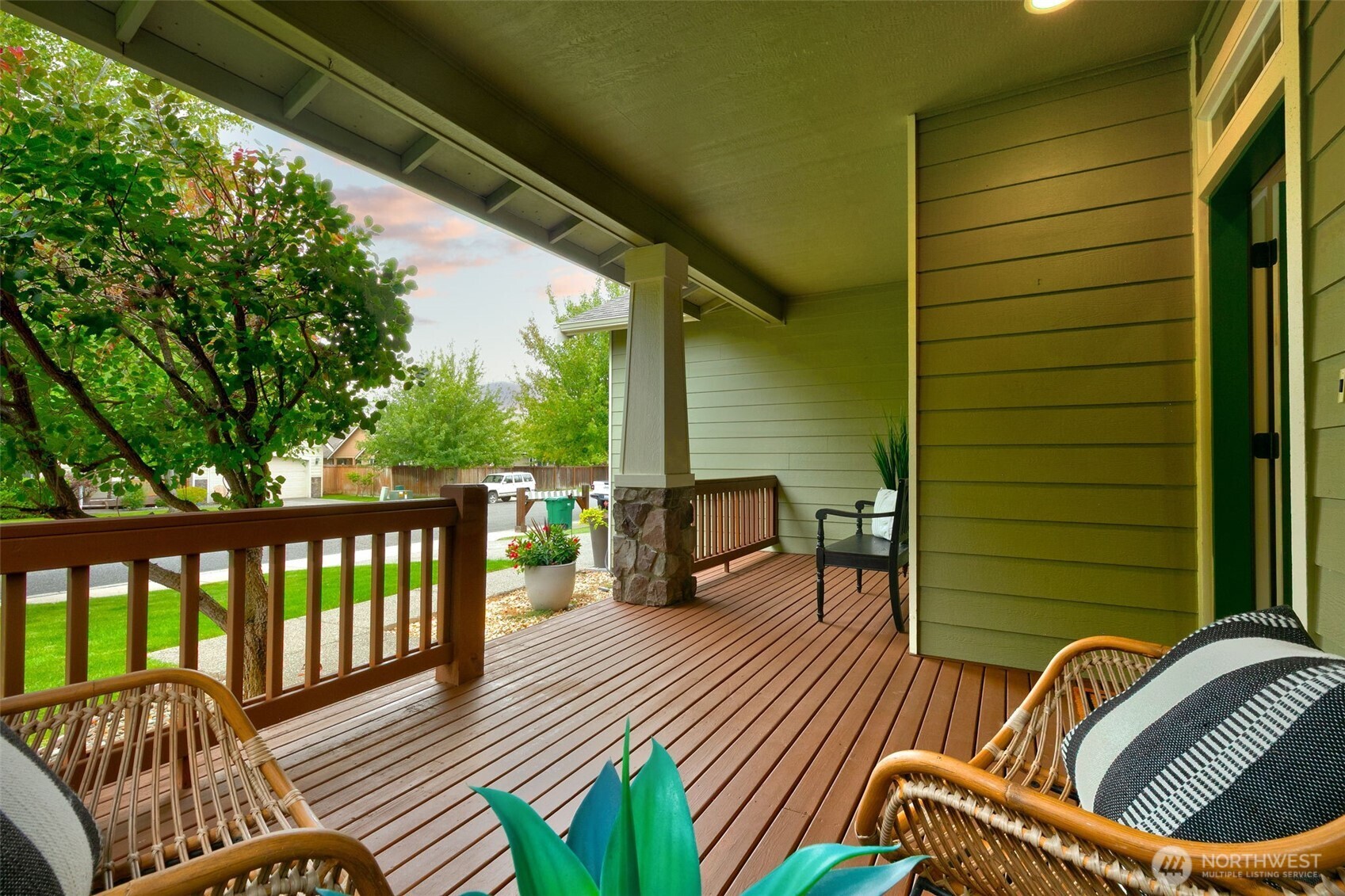 2532 Carriage Loop Property Photo 3