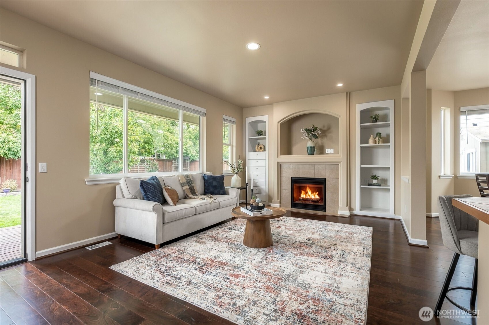 2532 Carriage Loop Property Photo 9