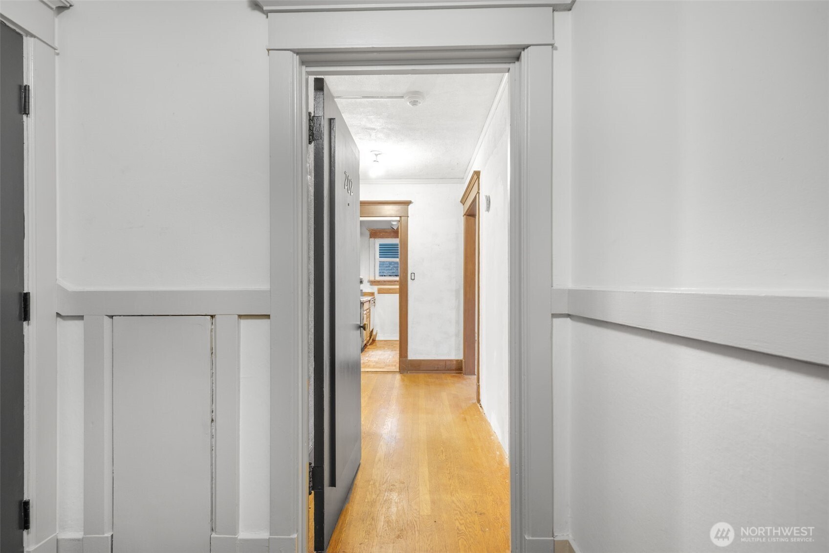 516 E Thomas Street 202 Property Photo 6