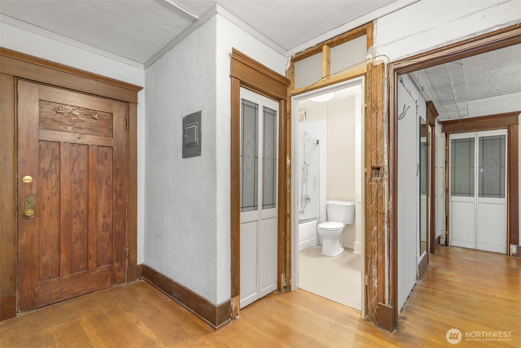516 E Thomas Street 202 Property Photo 9