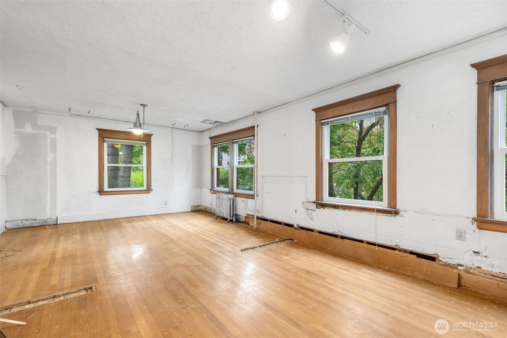 516 E Thomas Street 202 Property Photo 16