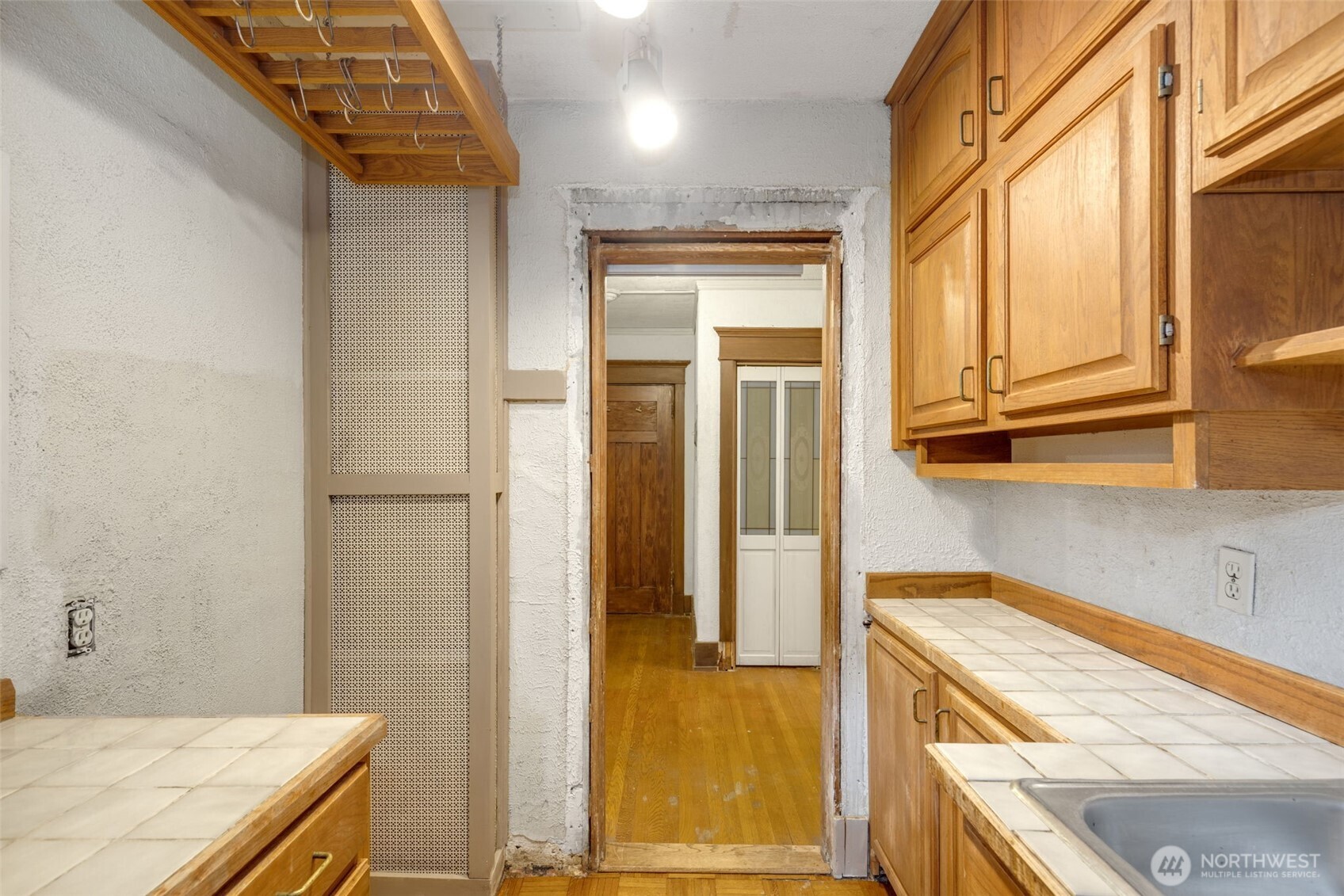 516 E Thomas Street 202 Property Photo 20