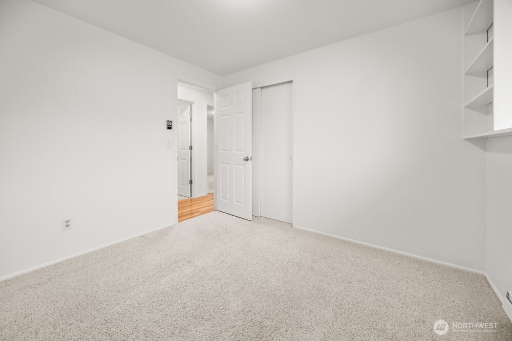 27327 76th Drive Property Photo 25