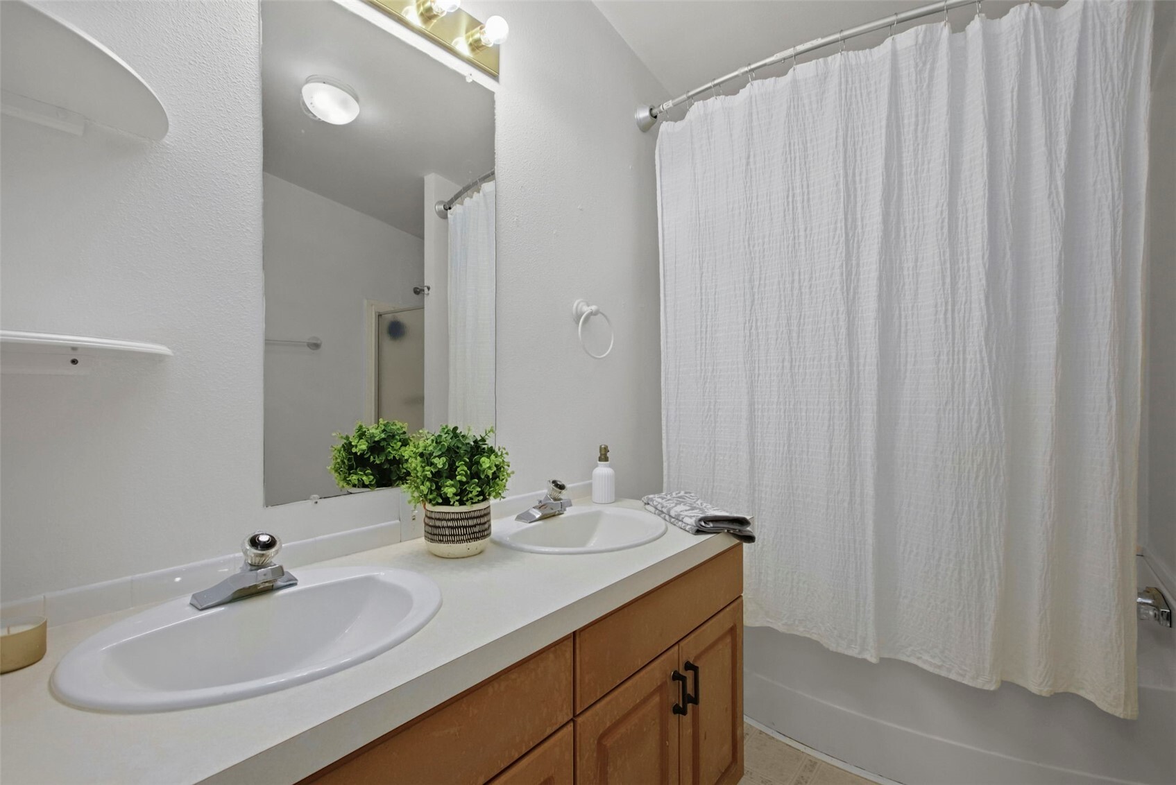 92 Law Avenue Property Photo 17
