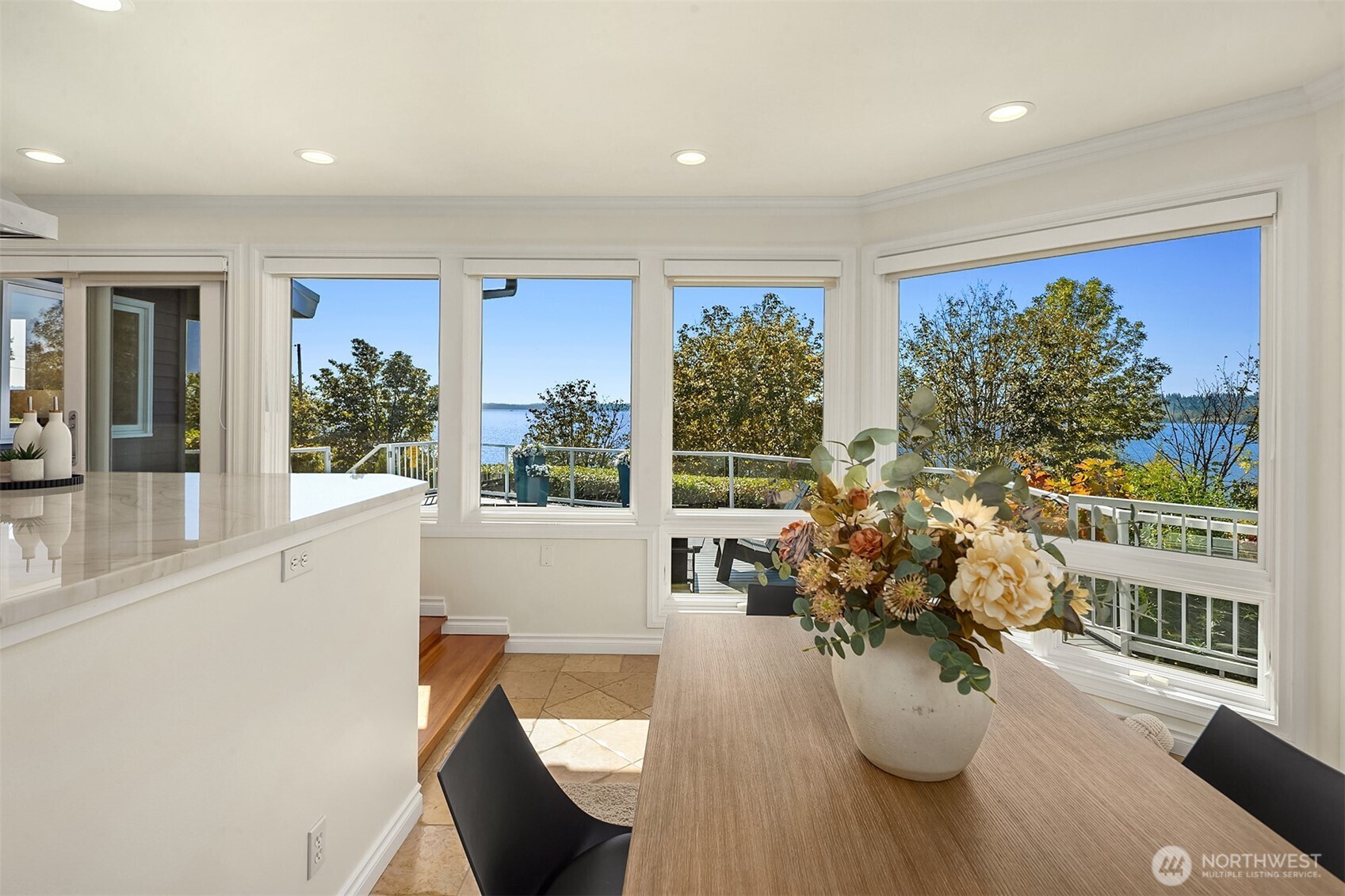 500 Waverly Way Property Photo 11