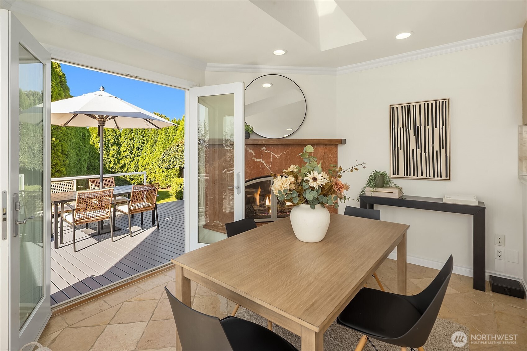 500 Waverly Way Property Photo 13