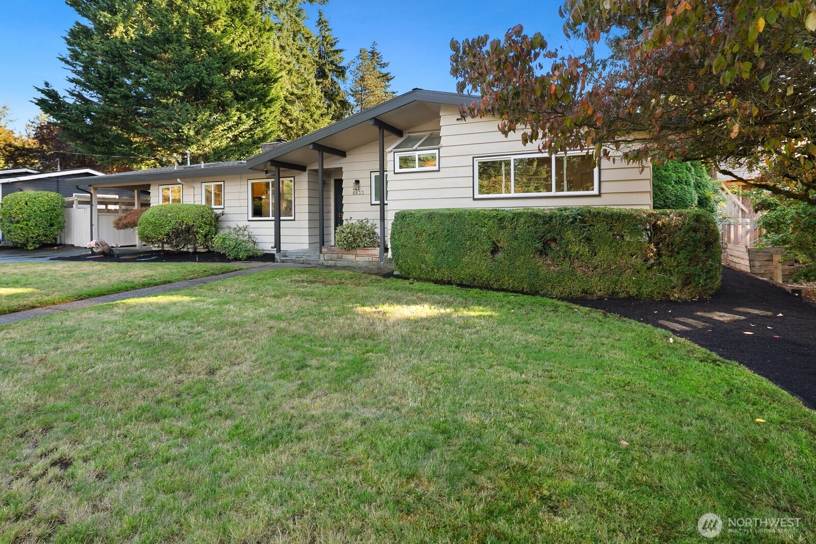 6633 Ne Arrowhead Drive Property Photo 1