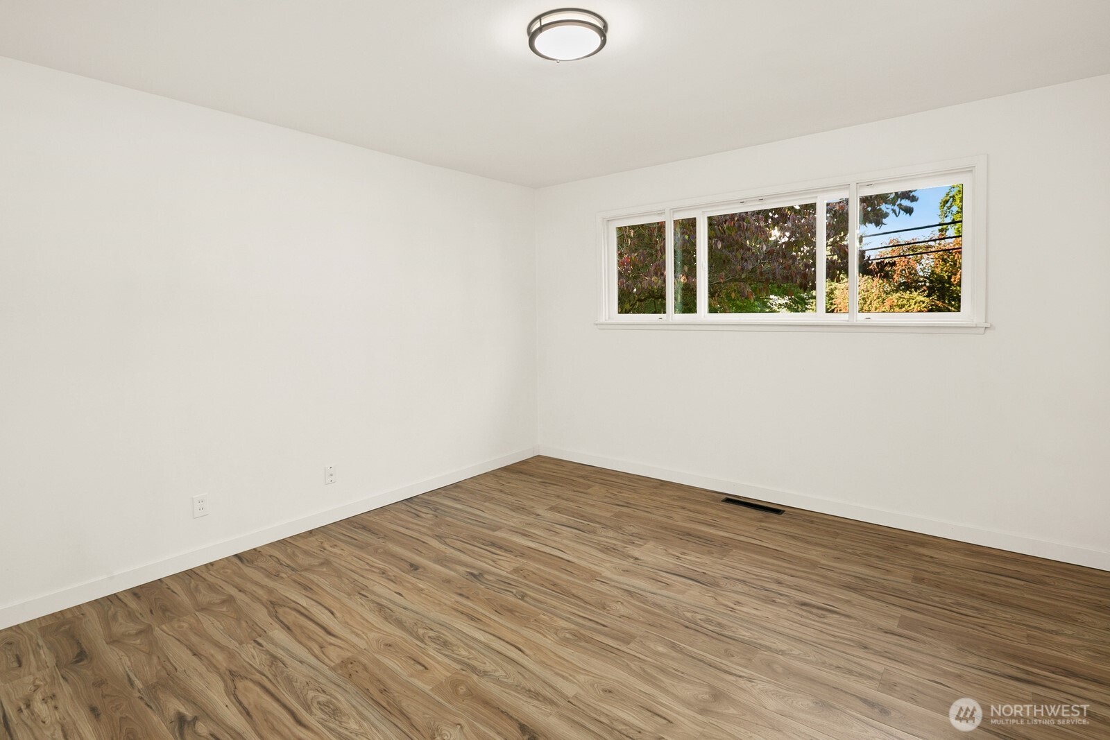 6633 Ne Arrowhead Drive Property Photo 13