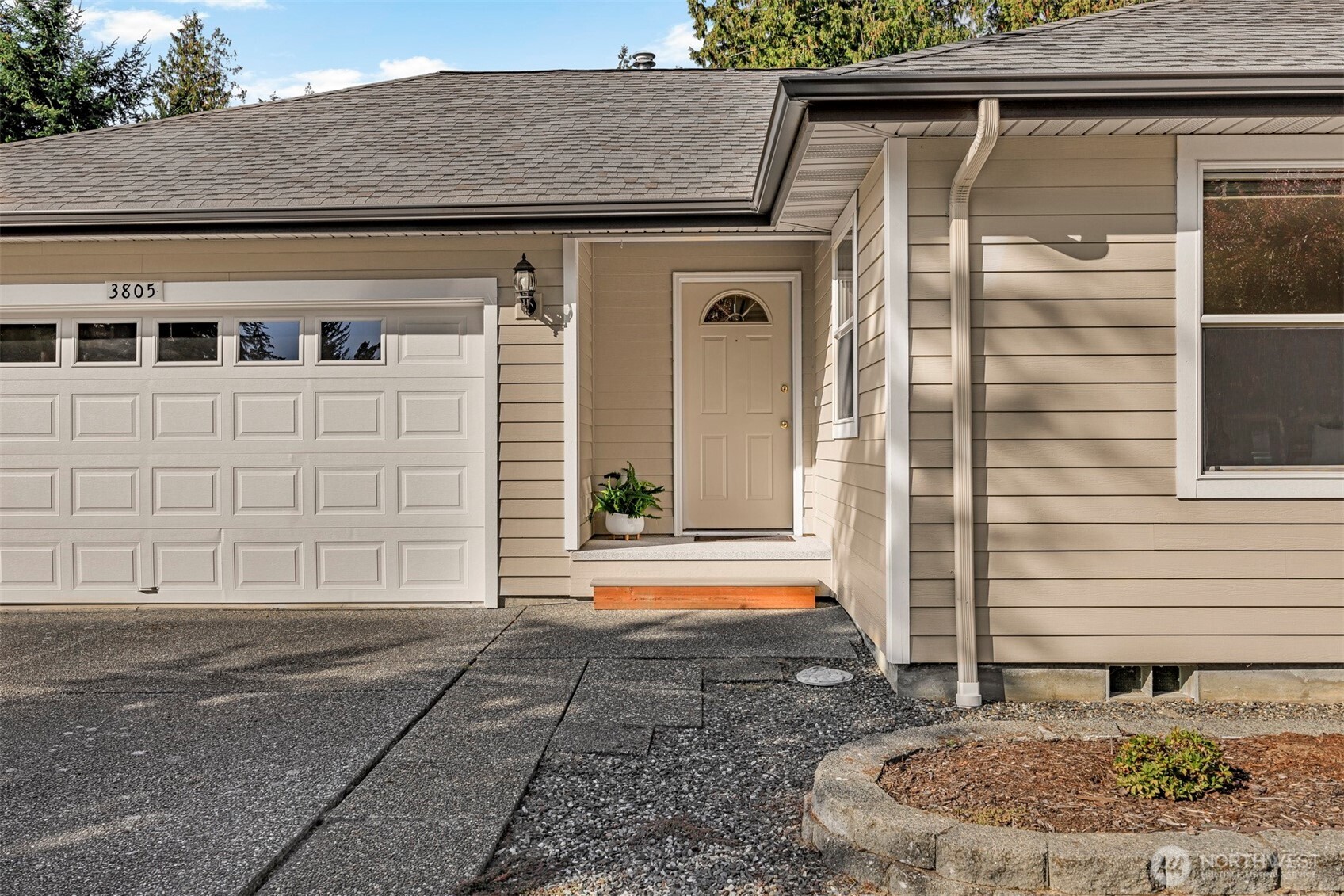 3805 Morning Mist Way Property Photo 2