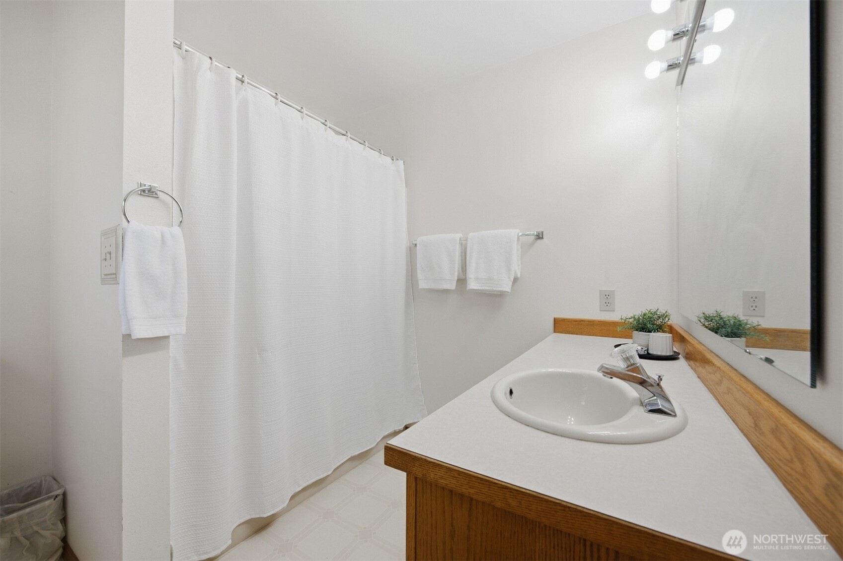 3805 Morning Mist Way Property Photo 22