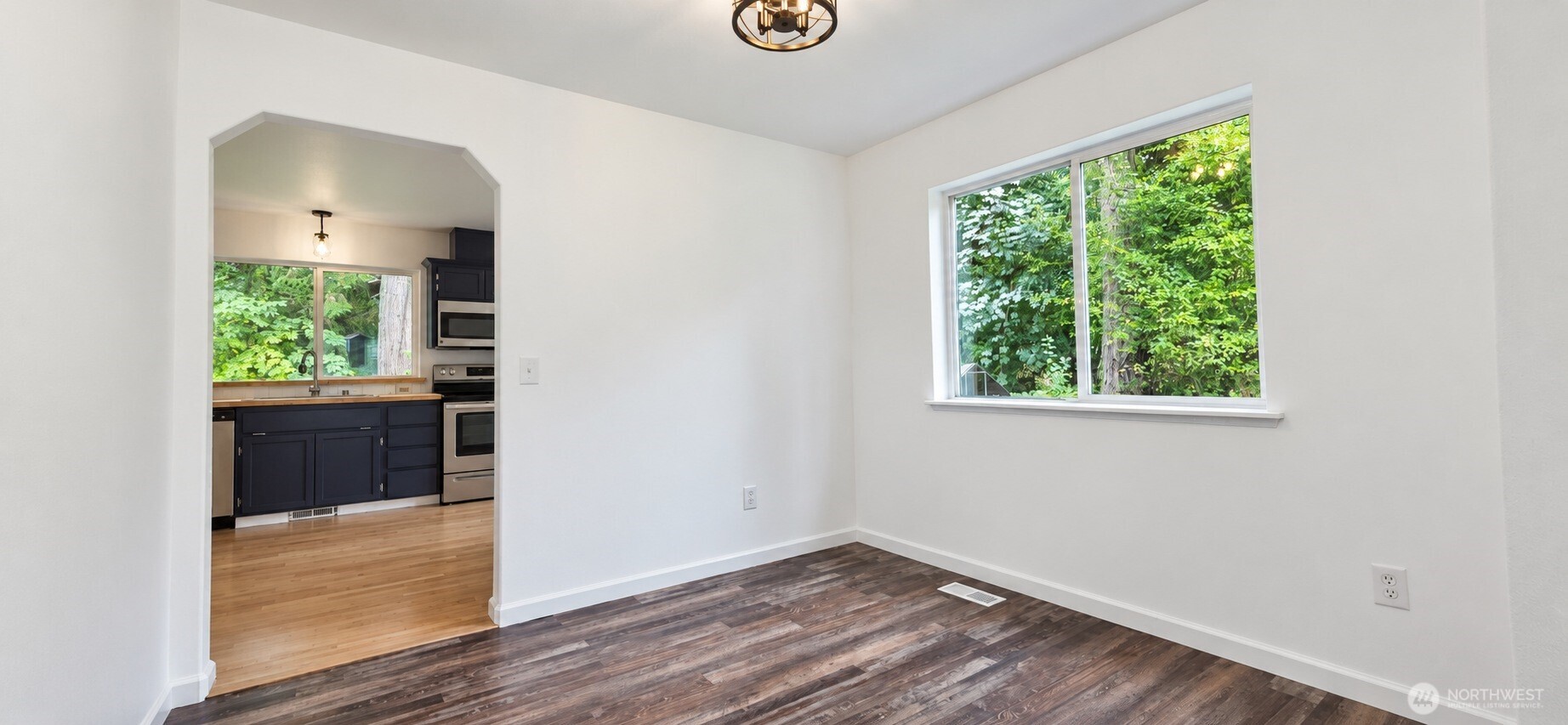 9008 138th Street Property Photo 6