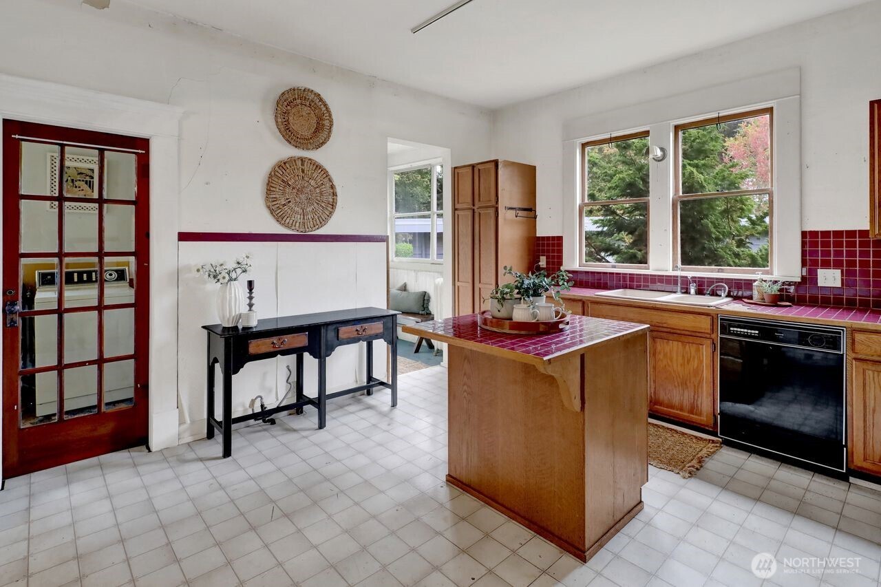1505 Broadway Property Photo 19