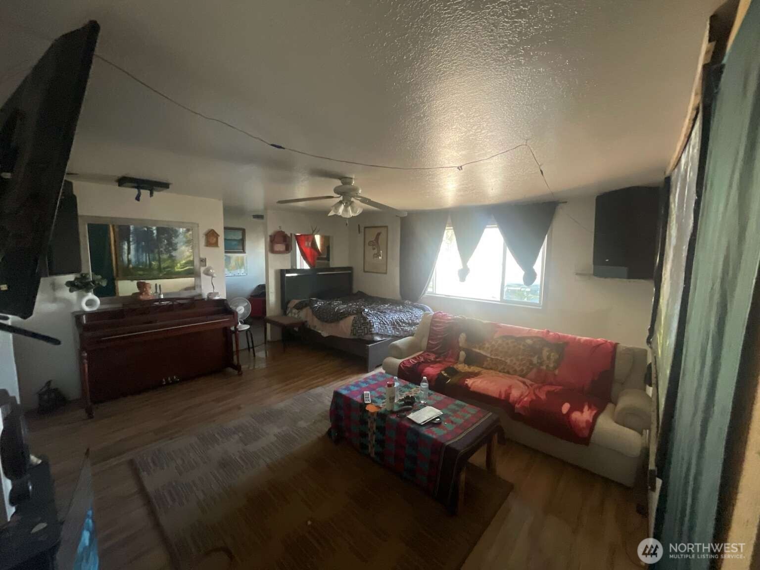 624 Edmonds Street Property Photo 5