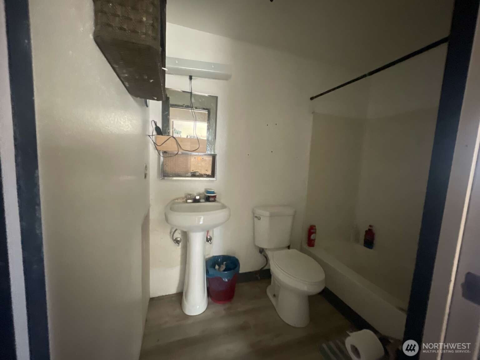 624 Edmonds Street Property Photo 10