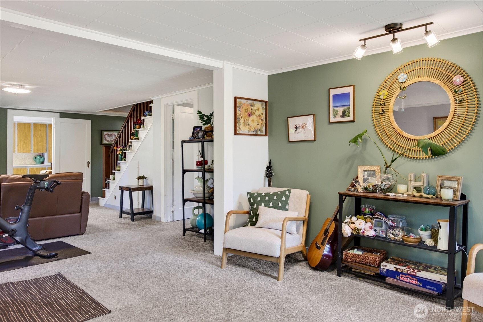 10215 56th Street Property Photo 6