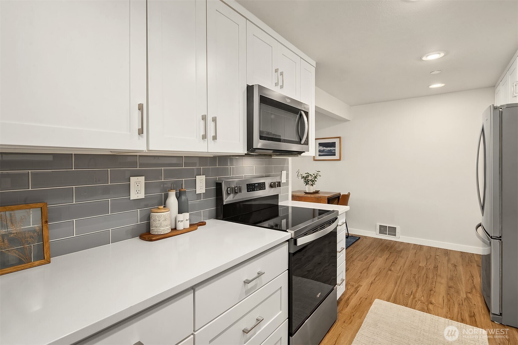 11556 Greenwood Avenue 102 Property Photo 2